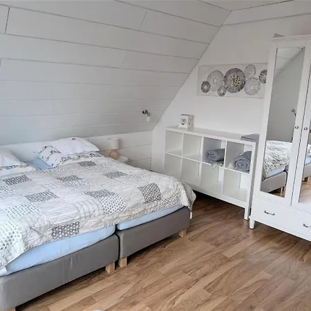 5 Im Haus Sylvia,