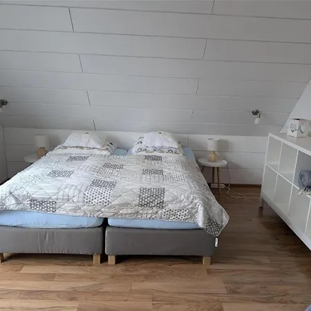 5 Im Haus Sylvia,